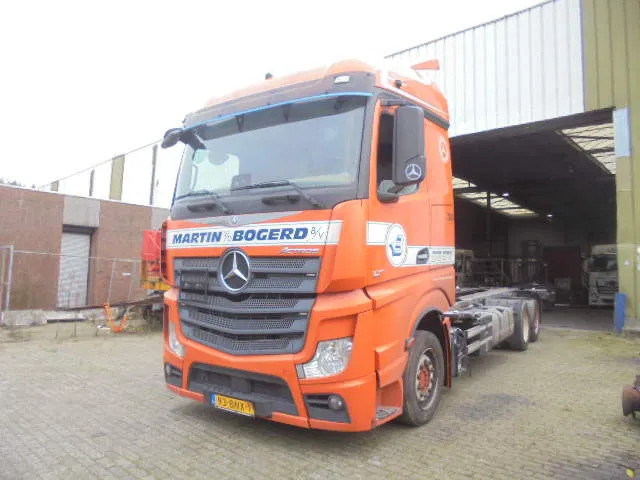 Mercedes-Benz Actros 2542 LS 6X2 ENGINE BROKE - Autocarro portacontainer/ Caisse interchangeable: foto 1 Mercedes-Benz Actros 2542 LS 6X2 ENGINE BROKE - Autocarro portacontainer/ Caisse interchangeable: foto 1