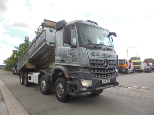 Mercedes-Benz Arocs 3340 8X4 - Autocarro ribaltabile: foto 2 Mercedes-Benz Arocs 3340 8X4 - Autocarro ribaltabile: foto 2