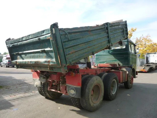 Mercedes-Benz LP LPK 2232 6X4 - Autocarro ribaltabile: foto 3 Mercedes-Benz LP LPK 2232 6X4 - Autocarro ribaltabile: foto 3