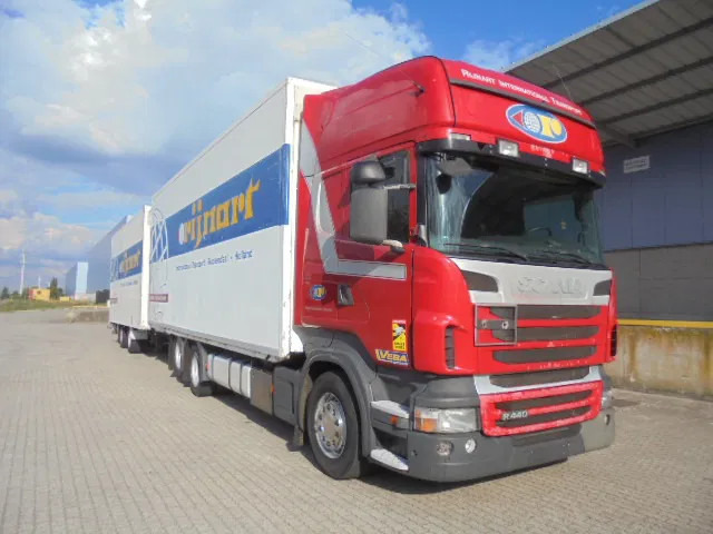 Scania R440 6X2 VOLUME COMBI + RETARDER - Autocarro furgonato: foto 3 Scania R440 6X2 VOLUME COMBI + RETARDER - Autocarro furgonato: foto 3