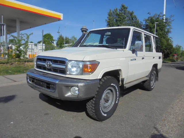 Toyota Land Cruiser HZJ76L 4X4 EXPORT OUTSIDE EU ONLY - Autovettura: foto 1 Toyota Land Cruiser HZJ76L 4X4 EXPORT OUTSIDE EU ONLY - Autovettura: foto 1