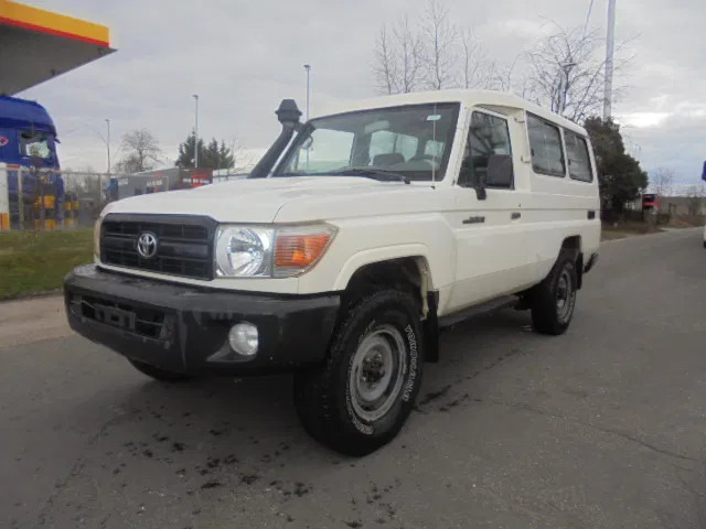 Toyota Land Cruiser HZJ78L 4WD EXPORT OUT EU ONLY - Autovettura: foto 1 Toyota Land Cruiser HZJ78L 4WD EXPORT OUT EU ONLY - Autovettura: foto 1