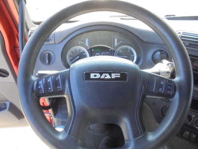 Trattore stradale DAF CF 440: foto 15