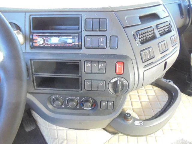 Trattore stradale DAF XF 440 125XDAF 106 TRACTOR HEAD IN STOCK: foto 9 Trattore stradale DAF XF 440 125XDAF 106 TRACTOR HEAD IN STOCK: foto 9