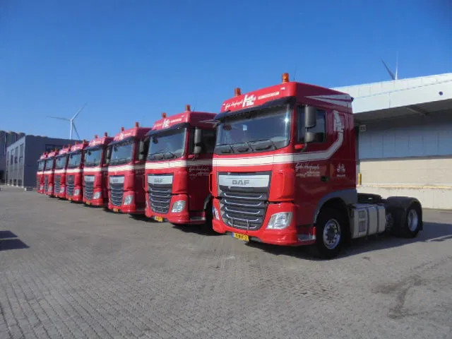 DAF XF 440 6X2 NL TRUCK 15X IN STOCK - Trattore stradale: foto 1 DAF XF 440 6X2 NL TRUCK 15X IN STOCK - Trattore stradale: foto 1