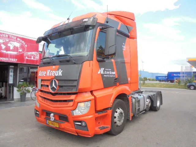 Mercedes-Benz Actros 2343 6X2 VOORLOOPAS - Trattore stradale: foto 1 Mercedes-Benz Actros 2343 6X2 VOORLOOPAS - Trattore stradale: foto 1