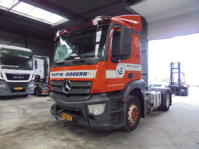 Mercedes-Benz Antos 1832 CABINE SCHADE FOR PARTS - Trattore stradale: foto 1 Mercedes-Benz Antos 1832 CABINE SCHADE FOR PARTS - Trattore stradale: foto 1