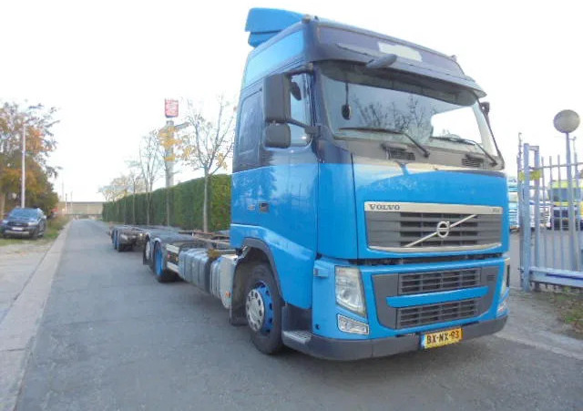 Volvo FH 420 6X2 NL TRUCK - Autocarro portacontainer/ Caisse interchangeable: foto 3 Volvo FH 420 6X2 NL TRUCK - Autocarro portacontainer/ Caisse interchangeable: foto 3