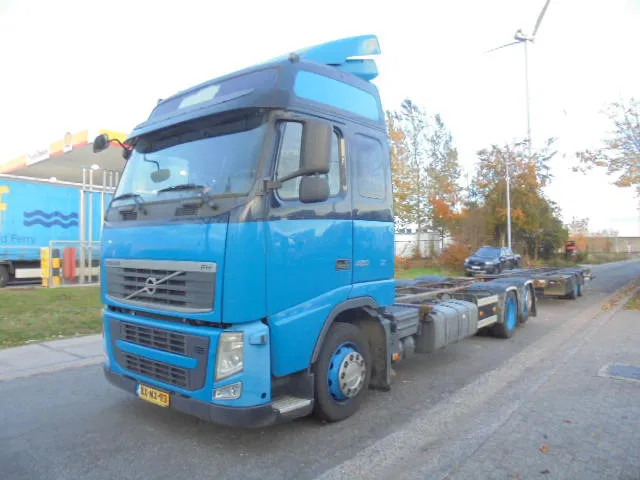 Volvo FH 420 6X2 NL TRUCK - Autocarro portacontainer/ Caisse interchangeable: foto 1 Volvo FH 420 6X2 NL TRUCK - Autocarro portacontainer/ Caisse interchangeable: foto 1