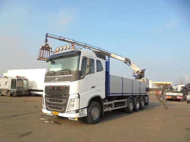 Volvo FH 460 FH 460 8X2 NL TRUCK APK-TUV GEKEURD 10-10-2026 - Camion con gru: foto 1 Volvo FH 460 FH 460 8X2 NL TRUCK APK-TUV GEKEURD 10-10-2026 - Camion con gru: foto 1