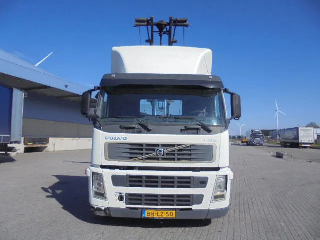 Volvo FM 260 MANUAL GEAR NL TRUCK - Camion con sistema di cavi: foto 2 Volvo FM 260 MANUAL GEAR NL TRUCK - Camion con sistema di cavi: foto 2