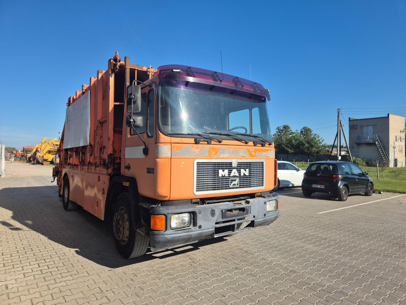 MAN 18.262 - Camion immondizia: foto 3 MAN 18.262 - Camion immondizia: foto 3