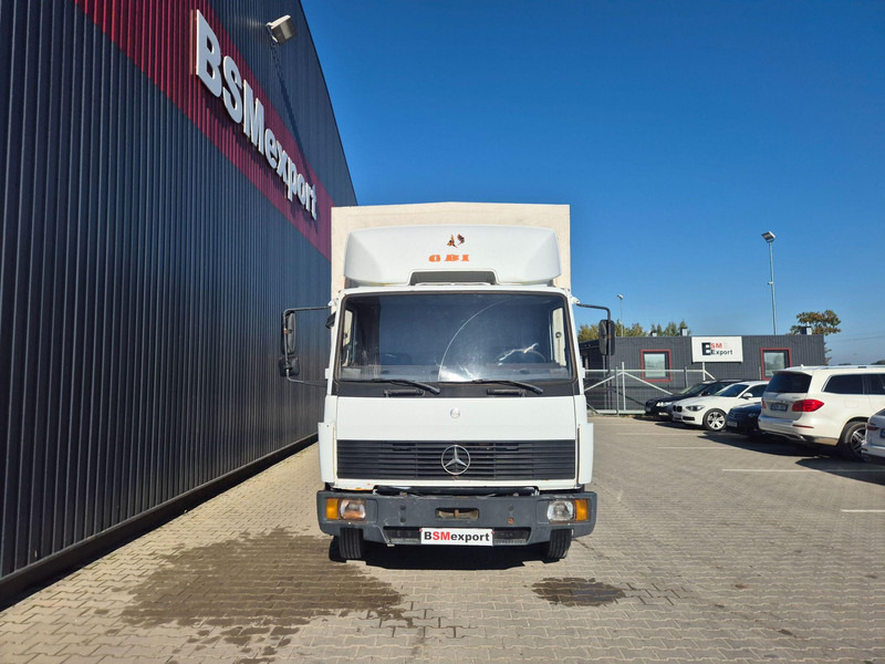 Mercedes-Benz 814 - Camion centinato: foto 2 Mercedes-Benz 814 - Camion centinato: foto 2