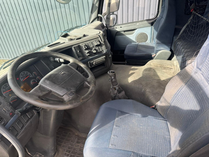 Volvo FM9, 11000 liter - Camion cisterna: foto 5 Volvo FM9, 11000 liter - Camion cisterna: foto 5