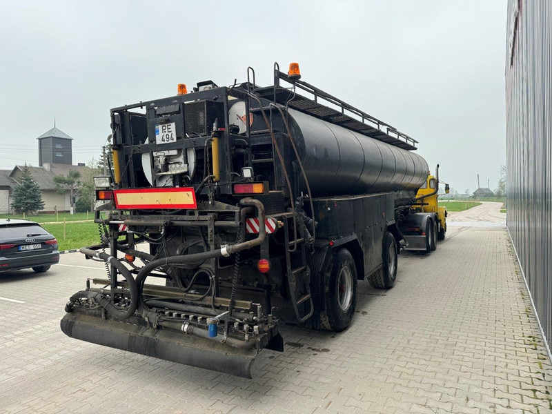 Volvo N12 + bitum spreader semitrailer - Camion cisterna: foto 4 Volvo N12 + bitum spreader semitrailer - Camion cisterna: foto 4