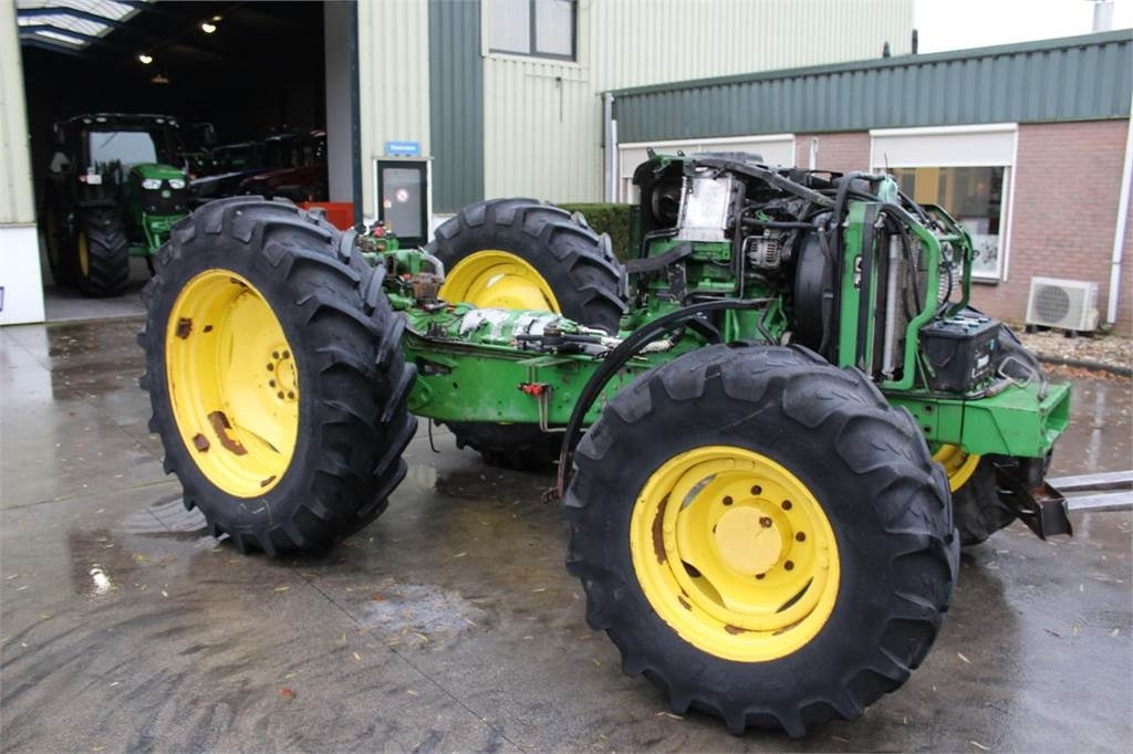 John Deere 6000- 30 4 cyl. - Trattore: foto 1 John Deere 6000- 30 4 cyl. - Trattore: foto 1