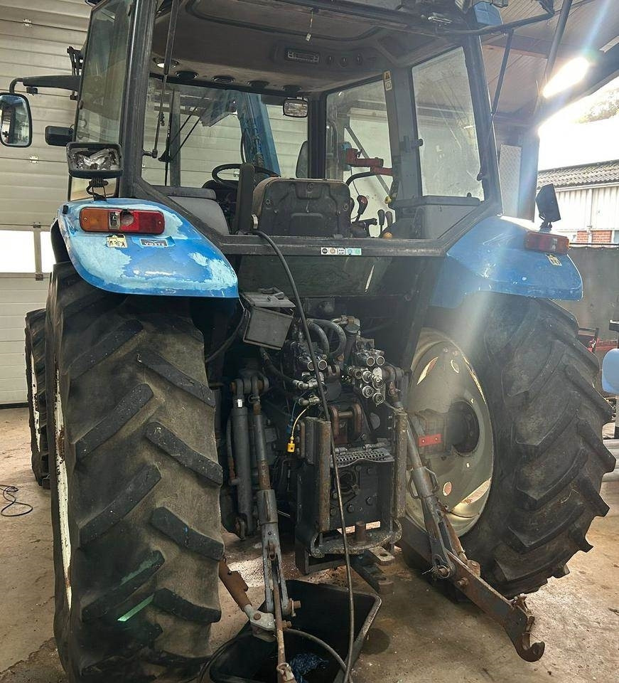 New Holland TS 90 - Trattore: foto 5 New Holland TS 90 - Trattore: foto 5