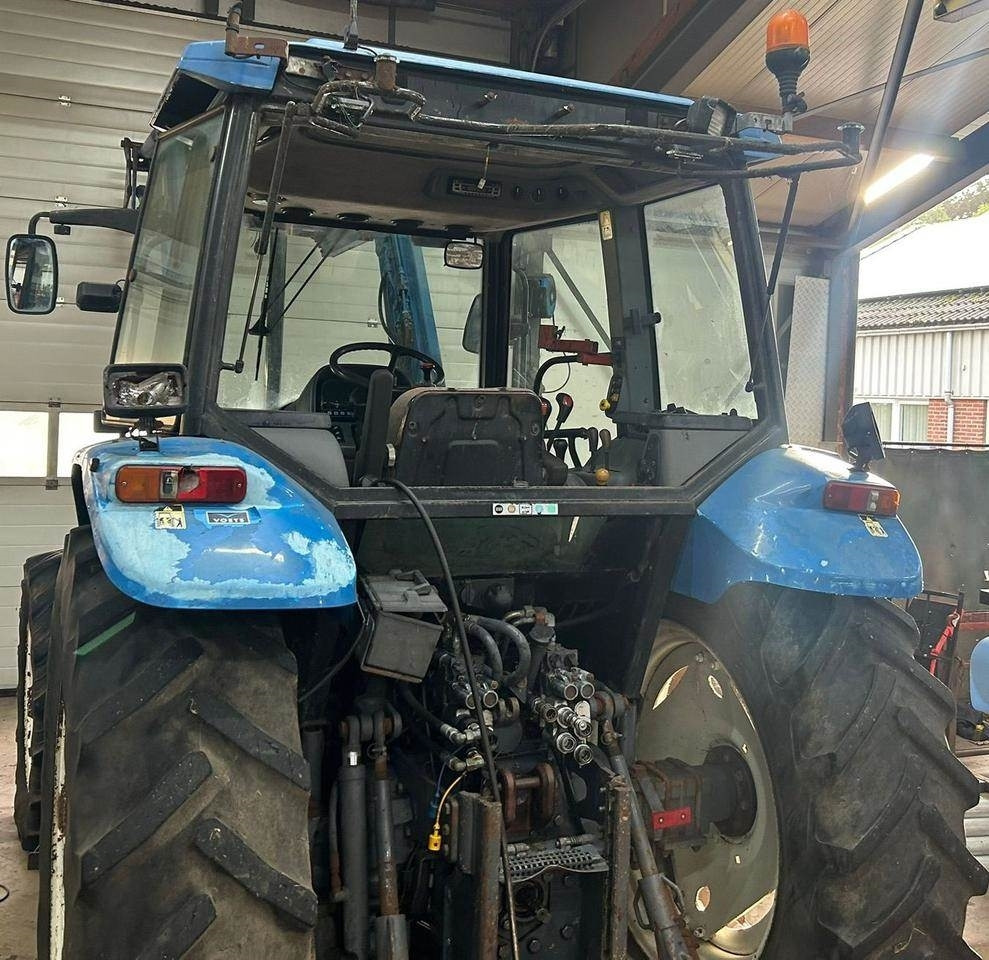 New Holland TS 90 - Trattore: foto 4 New Holland TS 90 - Trattore: foto 4