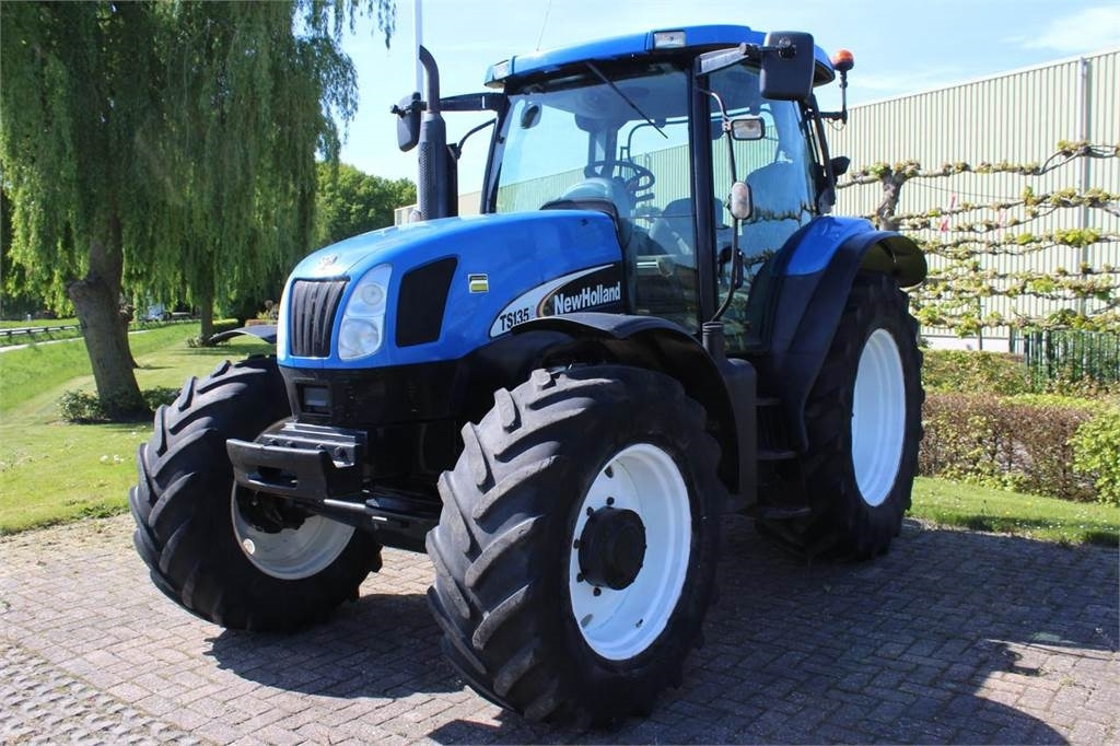 New Holland TSA135A - Trattore: foto 2 New Holland TSA135A - Trattore: foto 2