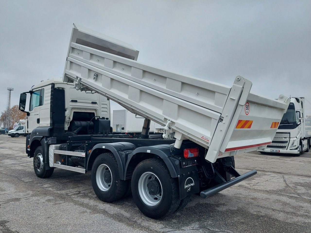 MAN TGS 33.480 6x6 BB Bordmatik - Autocarro ribaltabile: foto 3 MAN TGS 33.480 6x6 BB Bordmatik - Autocarro ribaltabile: foto 3