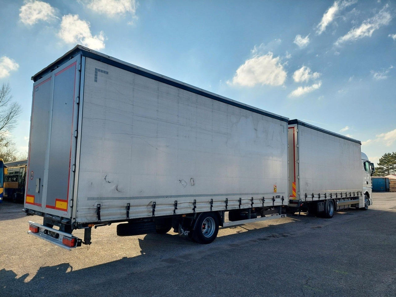 MAN TGX 18.470 LL + Gniotpol G-4080 120 m3 Durchbar - Camion centinato: foto 4 MAN TGX 18.470 LL + Gniotpol G-4080 120 m3 Durchbar - Camion centinato: foto 4