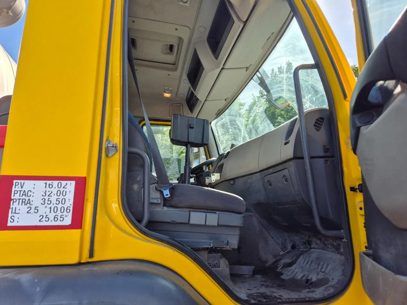 Camion per il trasporto di bitume Renault Kerax 450 8X4 - PATA - SECMAIR CHIPSEALER - 6000L: foto 14 Camion per il trasporto di bitume Renault Kerax 450 8X4 - PATA - SECMAIR CHIPSEALER - 6000L: foto 14