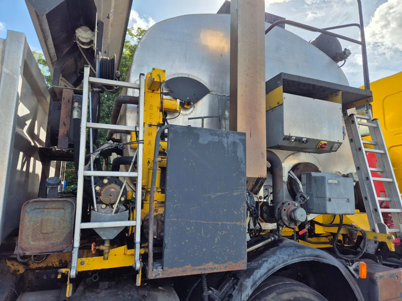 Camion per il trasporto di bitume Renault Kerax 450 8X4 - PATA - SECMAIR CHIPSEALER - 6000L: foto 17 Camion per il trasporto di bitume Renault Kerax 450 8X4 - PATA - SECMAIR CHIPSEALER - 6000L: foto 17