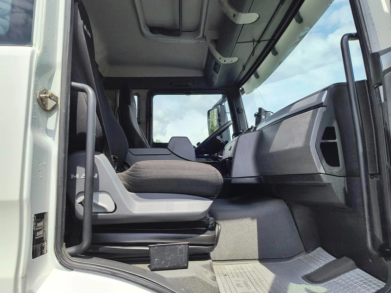 Camion cisterna MAN TGS 33.400 ECOVRAC 8X4 - RETARDER: foto 12