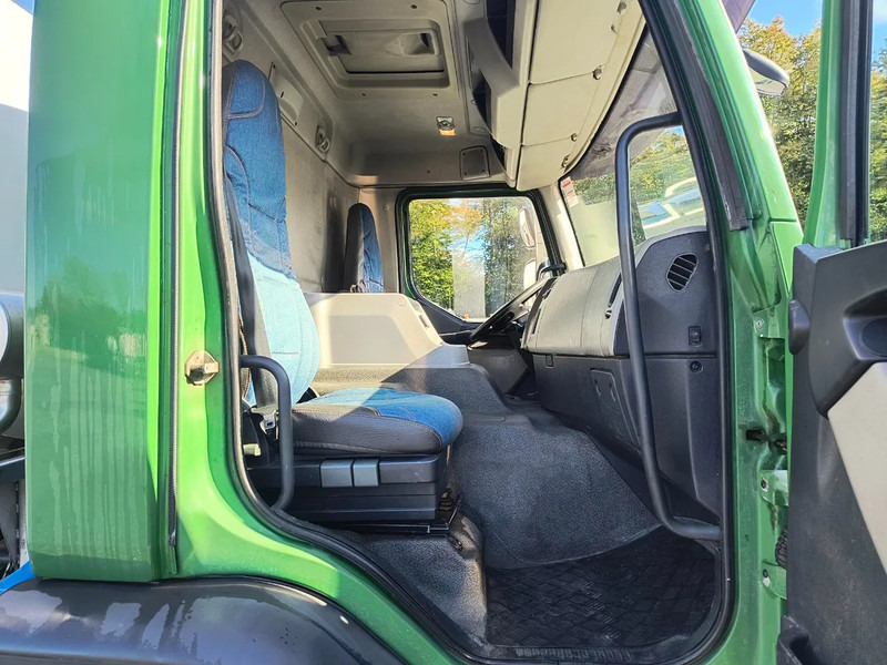 Leasing di Renault Premium 370 INSULATED INOX TANK 15000L - 2 COMPARTMENTS - RETARDER Renault Premium 370 INSULATED INOX TANK 15000L - 2 COMPARTMENTS - RETARDER: foto 11
