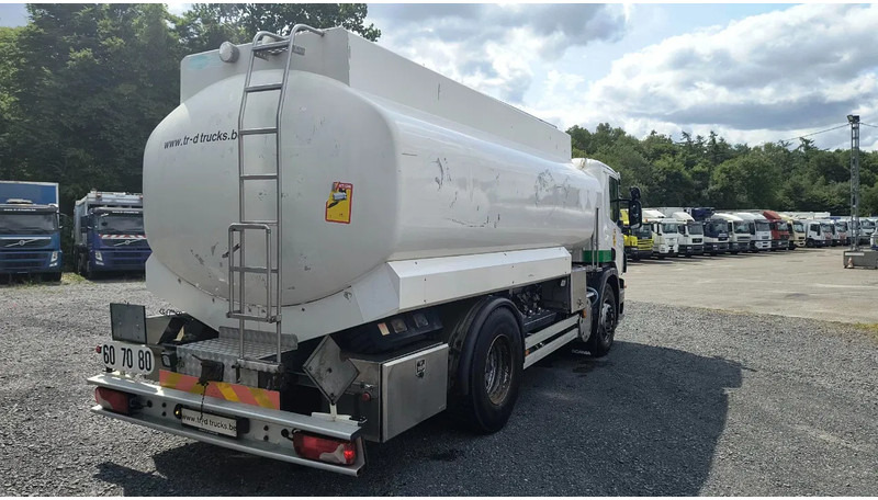 Scania P280 MANUAL GEARBOX- TANK 14000L- RETARDER - Camion cisterna: foto 4 Scania P280 MANUAL GEARBOX- TANK 14000L- RETARDER - Camion cisterna: foto 4