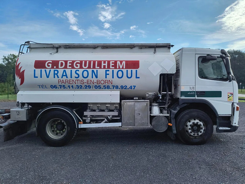 Volvo FM 440 13000L FUEL / CARBURANT - 4 COMP - Camion cisterna: foto 4 Volvo FM 440 13000L FUEL / CARBURANT - 4 COMP - Camion cisterna: foto 4