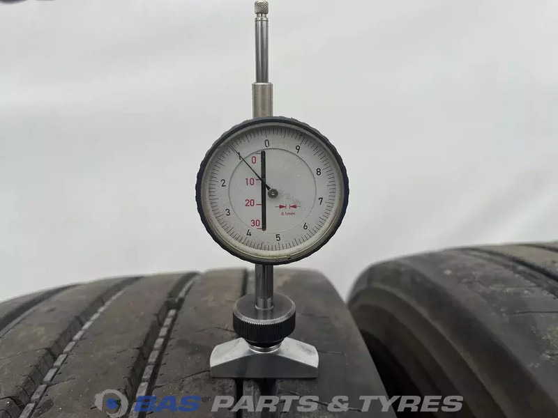 Firestone Firestone 315/70R22.5 FS422+ 154/150 M+S 3PMSF gebruikte set - Pneumatico per Camion: foto 3 Firestone Firestone 315/70R22.5 FS422+ 154/150 M+S 3PMSF gebruikte set - Pneumatico per Camion: foto 3