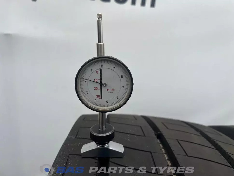 Firestone Firestone 315/70R22.5 FS424 EVO 156/150 M+S 3PMSF gebruikte set - Pneumatico per Camion: foto 3 Firestone Firestone 315/70R22.5 FS424 EVO 156/150 M+S 3PMSF gebruikte set - Pneumatico per Camion: foto 3