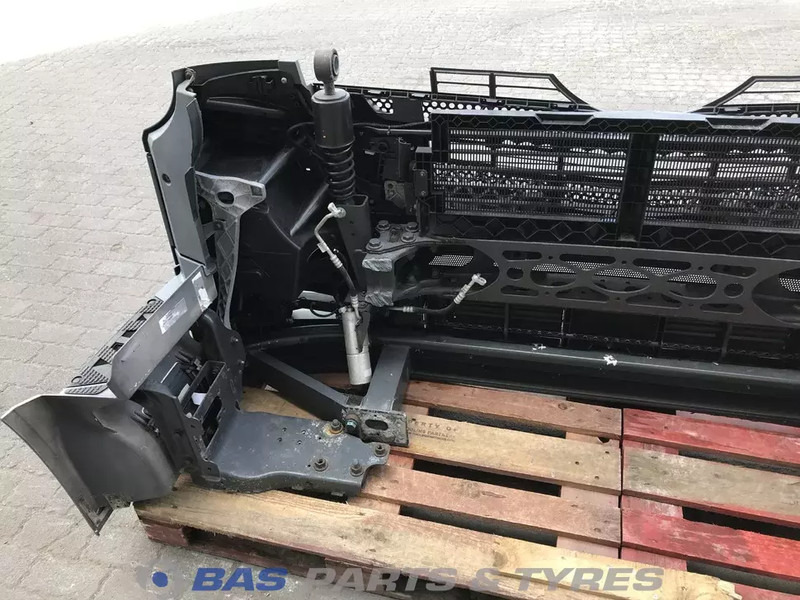 Mercedes-Benz Actros MP4 Bumper Mercedes A 961 310 15 227284 - Paraurto per Camion: foto 4 Mercedes-Benz Actros MP4 Bumper Mercedes A 961 310 15 227284 - Paraurto per Camion: foto 4