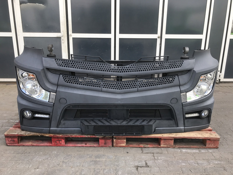 Mercedes-Benz Actros MP4 - Paraurto per Camion: foto 1 Mercedes-Benz Actros MP4 - Paraurto per Camion: foto 1
