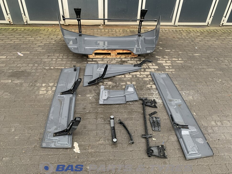 Mercedes-Benz Actros MP4 Spoilerset Mercedes ClassicSpace L-cab L2H1 A 960 790 37 44 - Aero kit/ Spoiler per Camion: foto 4 Mercedes-Benz Actros MP4 Spoilerset Mercedes ClassicSpace L-cab L2H1 A 960 790 37 44 - Aero kit/ Spoiler per Camion: foto 4