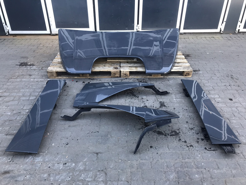 Mercedes-Benz Antos MP4 Spoilerset Mercedes ClassicSpace M-cab L1EH1 A 960 790 27 44 - Aero kit/ Spoiler per Camion: foto 1 Mercedes-Benz Antos MP4 Spoilerset Mercedes ClassicSpace M-cab L1EH1 A 960 790 27 44 - Aero kit/ Spoiler per Camion: foto 1
