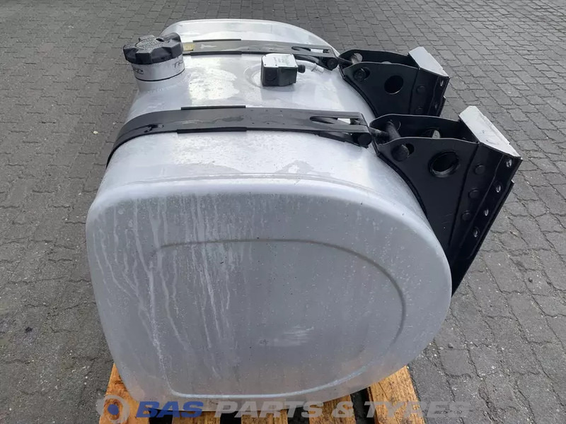 Renault - Serbatoio carburante per Camion: foto 2 Renault - Serbatoio carburante per Camion: foto 2