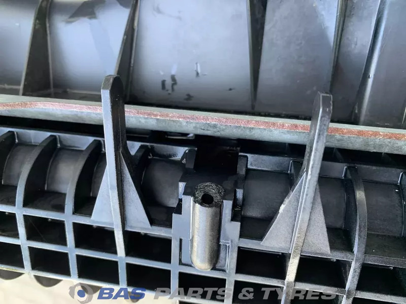 Renault Radiateur Renault DTI13 480 7422062510 - Radiatore per Camion: foto 3 Renault Radiateur Renault DTI13 480 7422062510 - Radiatore per Camion: foto 3