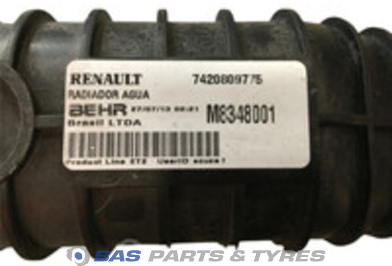 Renault Radiator Renault 5001868221 - Radiatore per Camion: foto 3 Renault Radiator Renault 5001868221 - Radiatore per Camion: foto 3