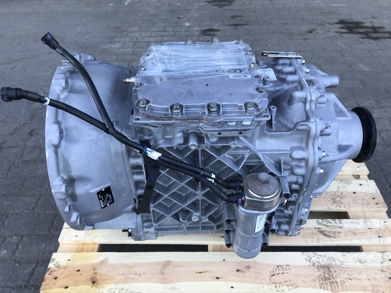 Renault T-Serie Evolution Renault AT2812G Optidrive Versnellingsbak 7420483506 - Cambio per Camion: foto 1 Renault T-Serie Evolution Renault AT2812G Optidrive Versnellingsbak 7420483506 - Cambio per Camion: foto 1