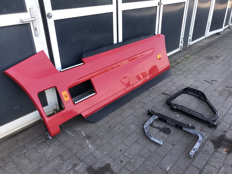 Renault T-Serie Evolution Sideskirt Set Renault 7424134838 - Carrozzeria ed esterni per Camion: foto 3 Renault T-Serie Evolution Sideskirt Set Renault 7424134838 - Carrozzeria ed esterni per Camion: foto 3