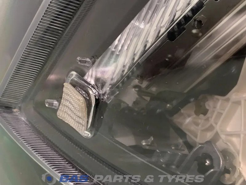 Volvo FH16 (FH5) Koplamp Links 22656781 - Fanale per Camion: foto 4 Volvo FH16 (FH5) Koplamp Links 22656781 - Fanale per Camion: foto 4