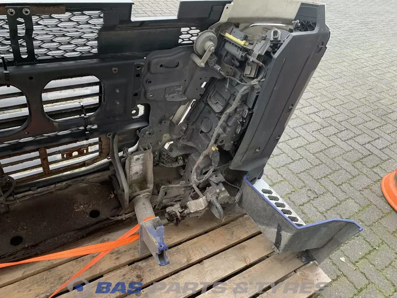 Volvo FH4 Bumper Volvo 82137660 - Paraurto per Camion: foto 5 Volvo FH4 Bumper Volvo 82137660 - Paraurto per Camion: foto 5