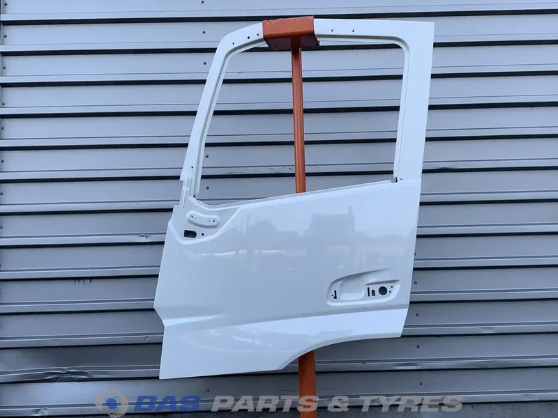 Volvo FM5 - Porta e ricambi per Camion: foto 1 Volvo FM5 - Porta e ricambi per Camion: foto 1
