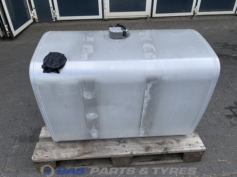 Volvo - Serbatoio carburante per Camion: foto 1 Volvo - Serbatoio carburante per Camion: foto 1