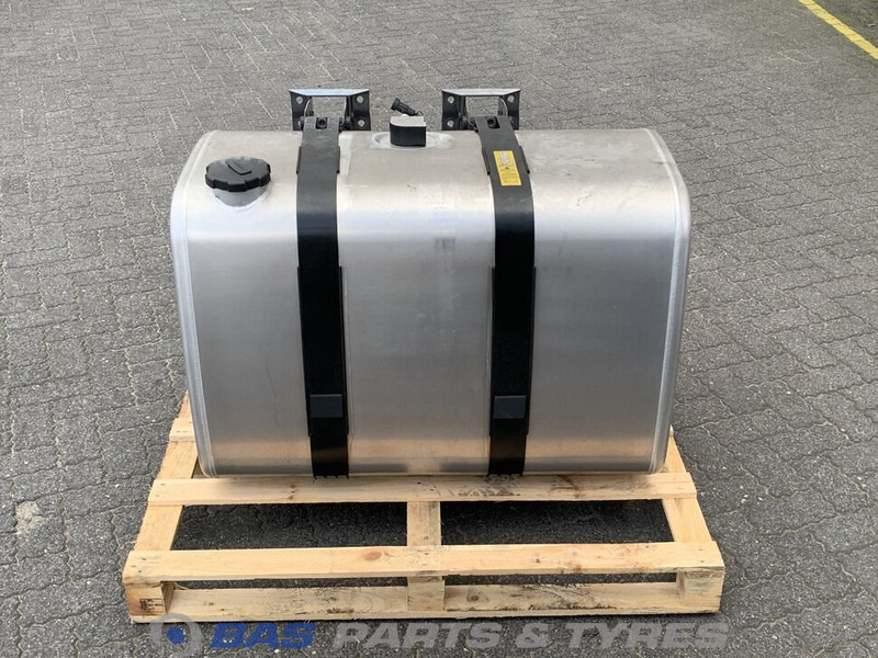 Volvo - Serbatoio carburante per Camion: foto 1 Volvo - Serbatoio carburante per Camion: foto 1