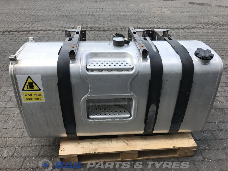 Volvo - Serbatoio carburante per Camion: foto 1 Volvo - Serbatoio carburante per Camion: foto 1