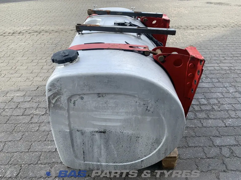 Volvo - Serbatoio carburante per Camion: foto 2 Volvo - Serbatoio carburante per Camion: foto 2