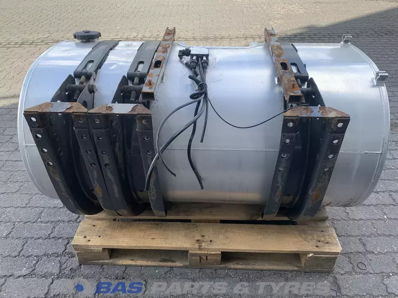 Volvo - Serbatoio carburante per Camion: foto 3 Volvo - Serbatoio carburante per Camion: foto 3